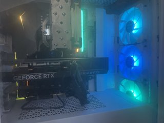 PC Gaming 5800X3D + RTX 4070 32GB RGB blanco