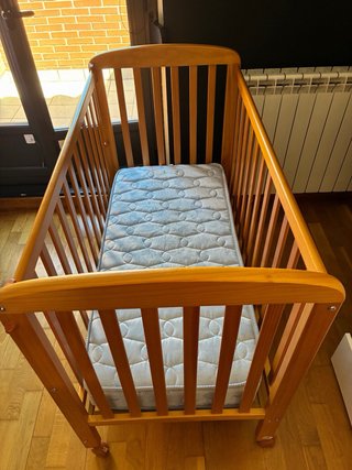 Cuna de madera