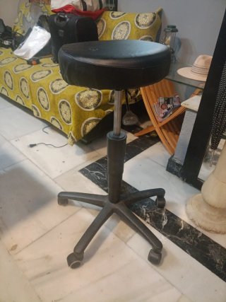Taburete con Ruedas Negro