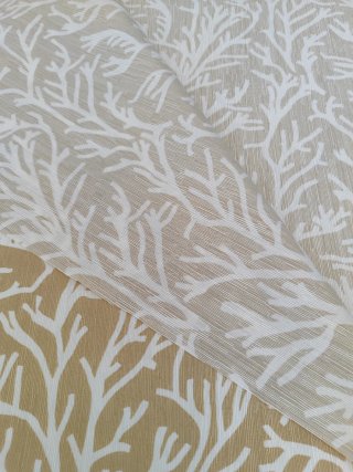 Tela tapicería diseño coral beige y blanco