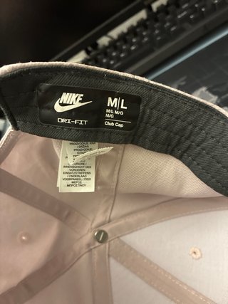 Gorra Nike Beige
