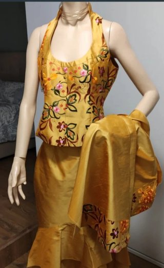 Traje de Fiesta de Seda Dorado Talla XXL