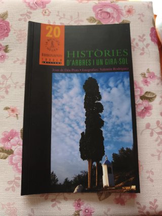 HISTÒRIES D'ARBRES I UN GIRA-SOL