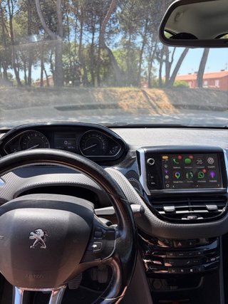 Peugeot 208 2016