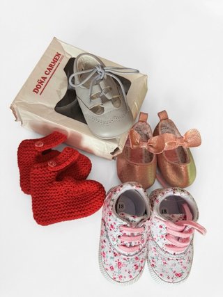 Lote Zapatos Bebé Niña (4 pares) uno es tejido