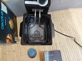 Cecotec Freidora Eléctrica con Aceite Cleanfry 1.5