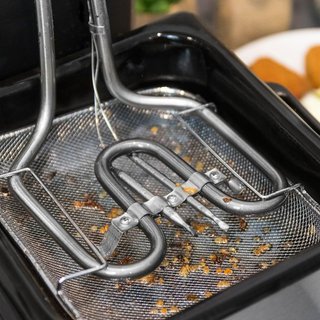 Cecotec Freidora Eléctrica con Aceite Cleanfry 1.5