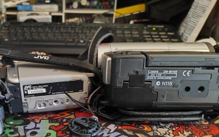 Lotto 2 Videocamere JVC, Canon da testare
