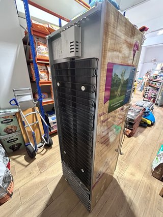 Congelador Vertical, expositor puerta cristal