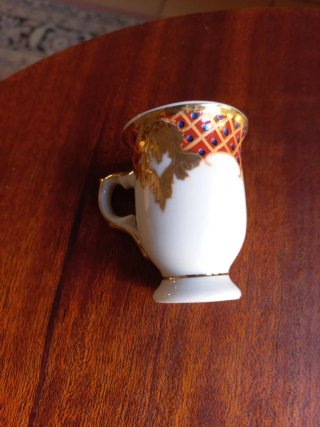 Taza y plato de porcelana mini