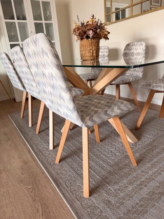 Conjunto Mesa de Comedor y 6 Sillas
