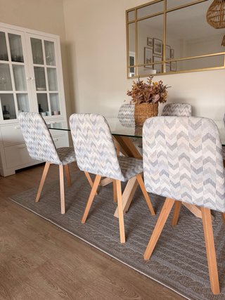 Conjunto Mesa de Comedor y 6 Sillas