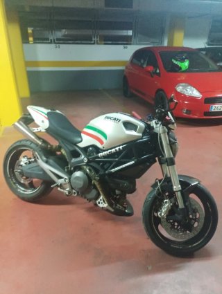 Ducati Monster 696 - 2008 limitada en papeles A2