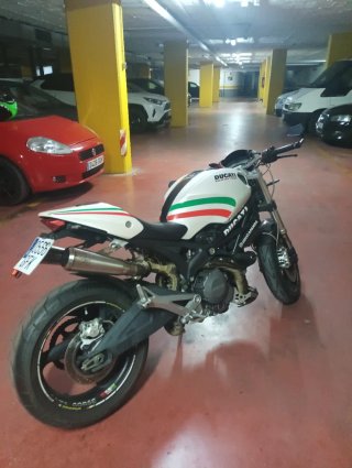 Ducati Monster 696 - 2008 limitada en papeles A2