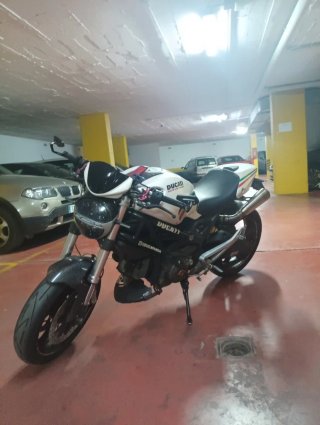 Ducati Monster 696 - 2008 limitada en papeles A2