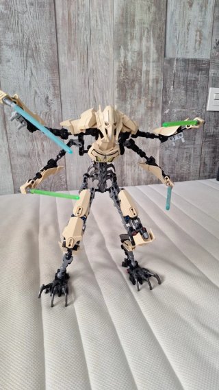 Pack de 8 figuras articuladas LEGO Star Wars.