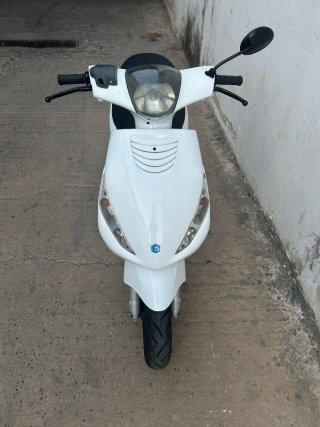 Piaggio Zip 4t Scooter