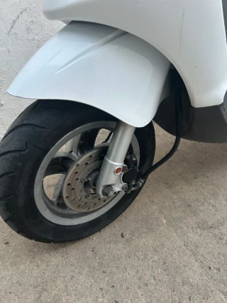 Piaggio Zip 4t Scooter