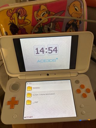 Nintendo 2DS XL Blanca y Naranja