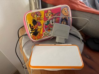 Nintendo 2DS XL Blanca y Naranja