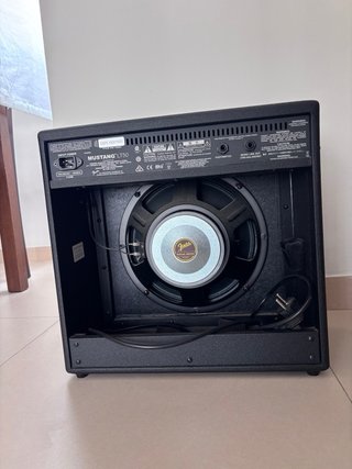 Amplificador Fender Mustang LT50