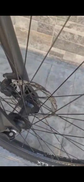 Bicleta con llantas XT3