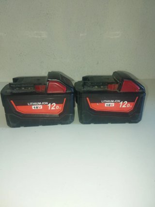 Batería  genéricas compatibles Milwaukee 12Ah gran