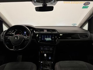 Volkswagen Touran Sport DSG