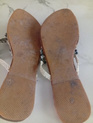Sandalias dionne beige y plateadas talla 38