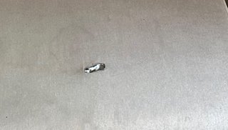 URGSofá Cama de 3 Plazas Beige tiene una quemada!!