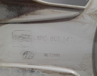 Seat 110566 1p0601147 tapacubos leon (1p1)