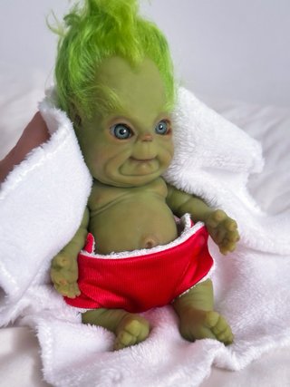 Muñeco Bebé Silicona Grinch