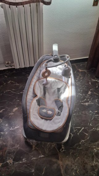 Hamaca de bebé con arco de juegos