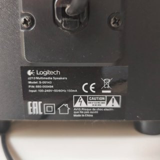 Altavoz Logitech con control de bass