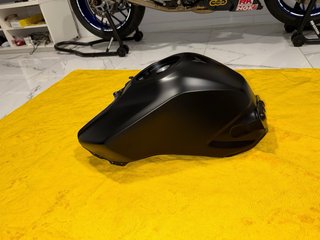 Depósito Moto Negro Mate MT09 -2025