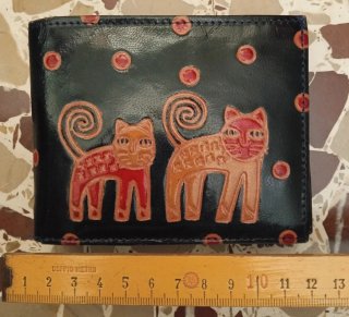 Portafoglio in cuoio con gatti e pois rossi