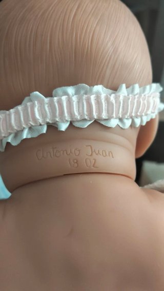 Muñeca Antonio Juan con Vestido