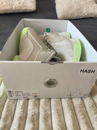 Lebron XXII Talla 47.5 Nike Gris/Verde