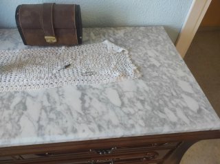 Cómoda Vintage Madera con protector de Mármol
