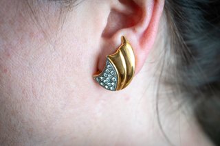 Pendientes vintage de clip dorados con cristales