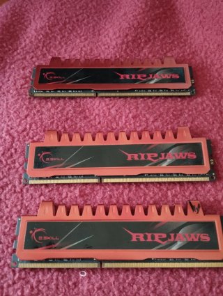 3 Módulos RAM G.Skill DDR3 1600MHz 4GB