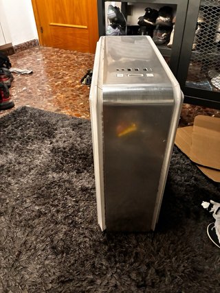 Torre PC Zotac Negra y Roja
