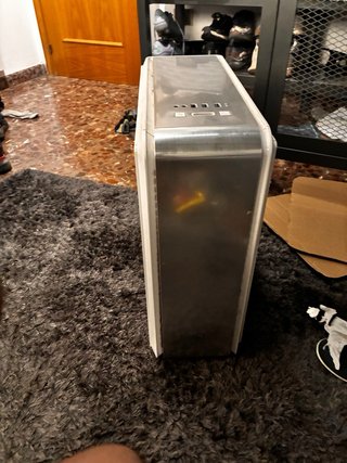 Torre PC Zotac Negra y Roja