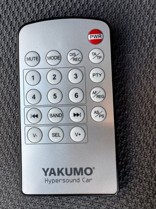 Autorradio Yakumo Hypersound CD/MP3
