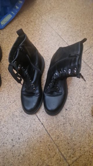 Botas militares negras