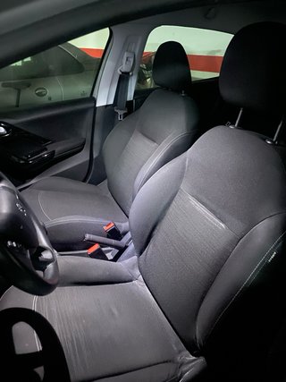 Peugeot 208 2013