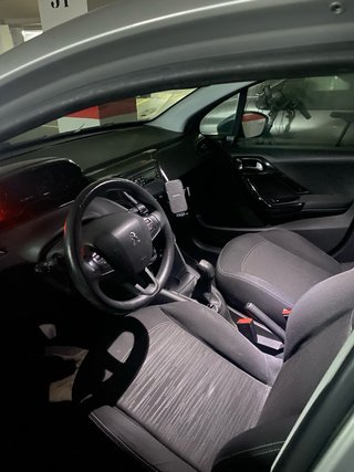 Peugeot 208 2013