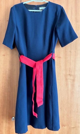 Vestido azul con cinturón rojo El Ganso