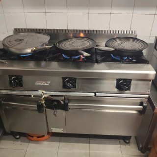 Cocina industrial 3 fuegos Mac-Frin