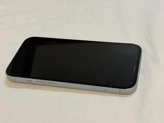 iPhone 15 Gris/Plateado